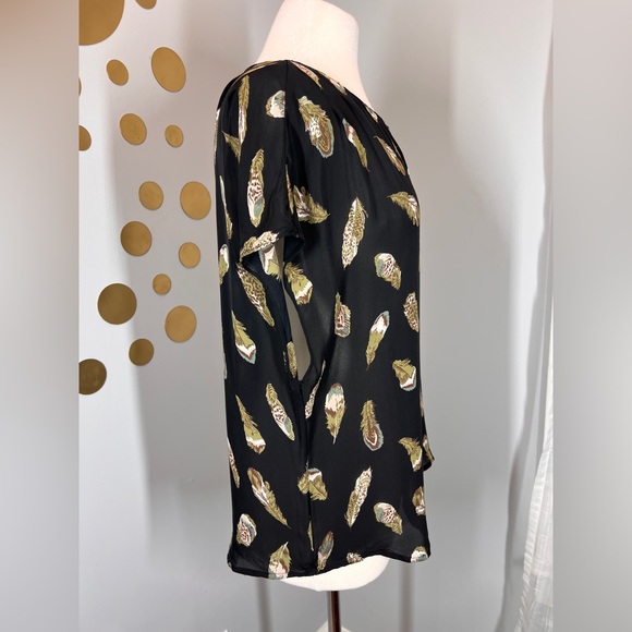 EUC Joie Lamia Feather Print Blouse - Picture 6 of 10